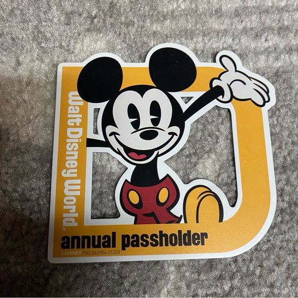 Disney Annual Passholder Magnets New Mickey’s 90th Birthday Magnet - Picture 1 of 2